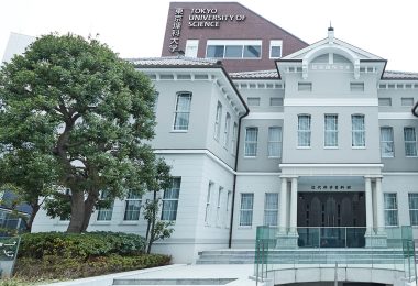 東京理科大学新宿区に本部を置く私立大学です。毎年１名分の枠をいただいています。